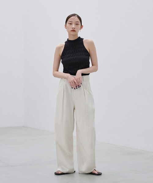 SIWEM(シウム)の「RUCHED SLEEVELESS TOPS(Tシャツ/カットソー・レディース・ブラック・F)」の5枚目の写真