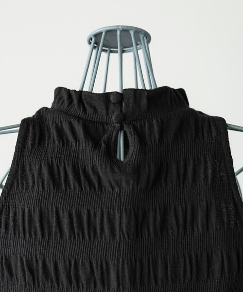 SIWEM(シウム)の「RUCHED SLEEVELESS TOPS(Tシャツ/カットソー・レディース・ブラック・F)」の10枚目の写真