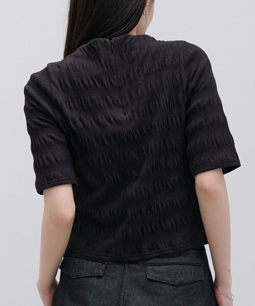 SIWEM（シウム）の「RUCHED SHORT SLEEVE TOPS（Tシャツ/カットソー・レディース・ブラック・F）」の4枚目の写真