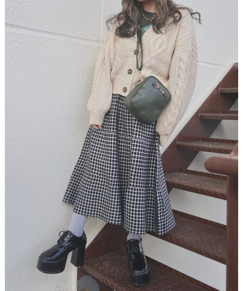 A.D.G(エーディージー)の「Cable Knit Loose Cardigan (off white)(カーディガン/ボレロ・レディース・ホワイト・FREE)」の1枚目の写真