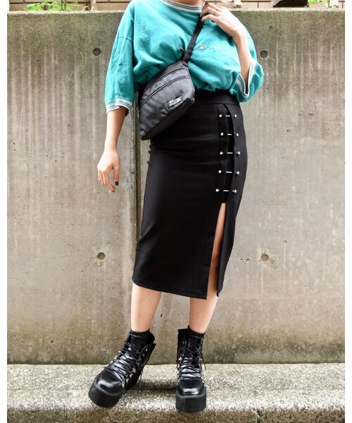 A.D.G（エーディージー）の「Pierce Design Slit Skirt（スカート・レディース・ブラック・FREE）」の2枚目の写真
