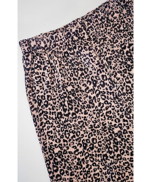 A.D.G（エーディージー）の「Leopard Shiny Pleats Wide Pants (beige)（その他パンツ・レディース・ベージュ・FREE）」の6枚目の写真
