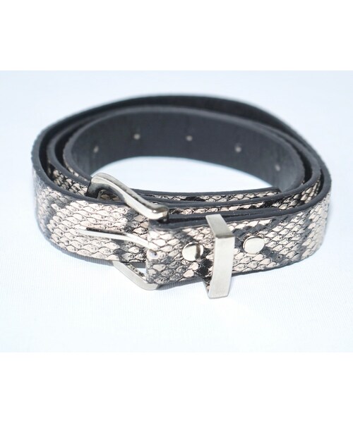 A.D.G(エーディージー)の「Silver Chain&Belted Python 2WAY Bag (shoulder&Waist bag)(ショルダーバッグ・レディース・ベージュ・FREE)」の8枚目の写真