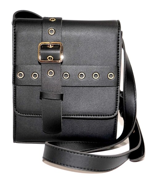 A.D.G（エーディージー）の「Cross Belted Square Shoulder Bag（ショルダーバッグ・レディース・ブラック・FREE）」の5枚目の写真