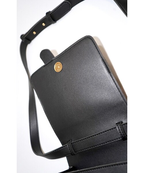 A.D.G（エーディージー）の「Cross Belted Square Shoulder Bag（ショルダーバッグ・レディース・ブラック・FREE）」の10枚目の写真