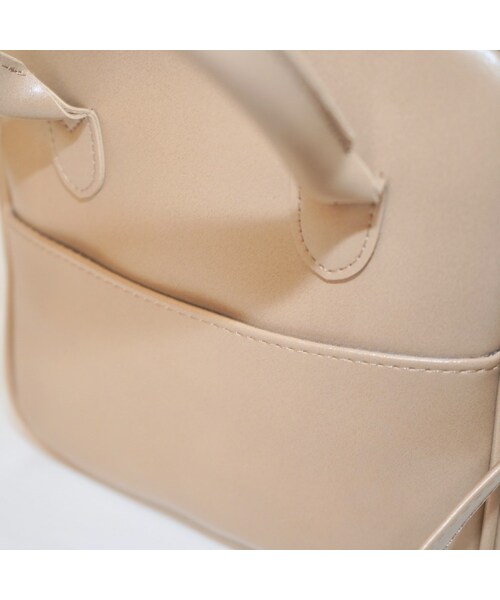 A.D.G（エーディージー）の「Handle&Shoulder 2way Square Bag (beige)（ショルダーバッグ・レディース・ベージュ・FREE）」の7枚目の写真