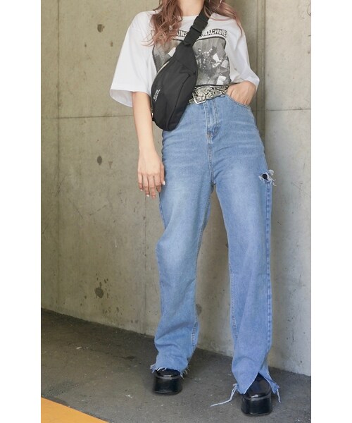 A.D.G（エーディージー）の「Point Cut High-waist Denim Pants (light blue)（デニムパンツ・レディース・ブルー・FREE）」の4枚目の写真