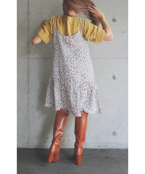 A.D.G（エーディージー）の「Oversized Roll-up Sleeve TEE (mustard yellow)（Tシャツ/カットソー・レディース・イエロー・FREE）」の3枚目の写真