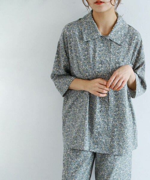 Crisp（クリスプ）の「フラワーオーバーシャツ[c1R3224]（シャツ/ブラウス・レディース・ブラック/ブルー/イエロー・FREE）」の3枚目の写真