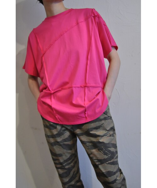 --（--）の「https://www.chaosbohemia.com/shopItems/76055600（Tシャツ/カットソー・レディース・ブルー/ピンク/ベージュ・one）」の3枚目の写真