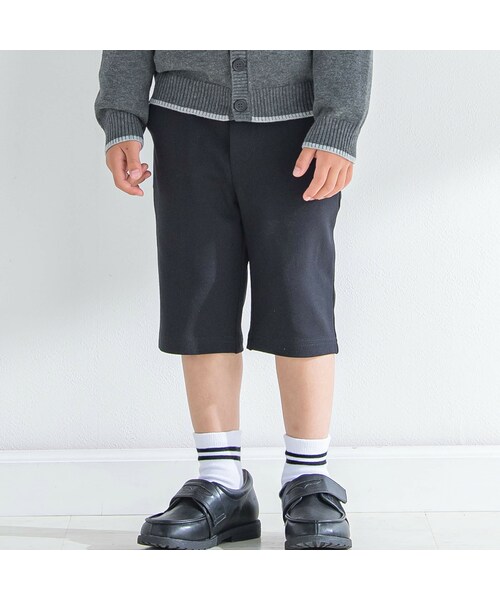 BeBe(ベベ)の「ストレッチポンチハーフパンツ(90~140cm)(スーツパンツ・キッズ・ブラック・110)」の1枚目の写真