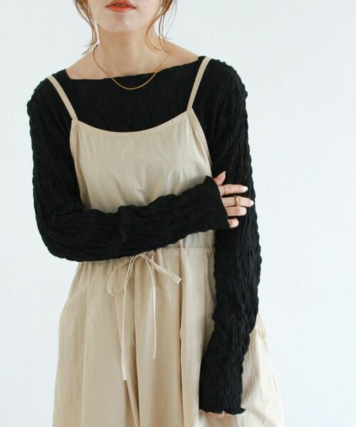 Crisp（クリスプ）の「シャーリングメロウトップス[c1R3301]（Tシャツ/カットソー・レディース・ベージュ/ブラック/レッド・FREE）」の2枚目の写真