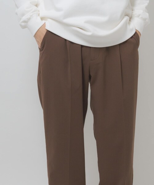 ITEMS URBANRESEARCH（アイテムズ アーバンリサーチ）の「『セットアップ対応』ヨウリュウ1-tuckテーパードパンツ（その他パンツ・メンズ・NVY/BRN/BLK・M/L）」の17枚目の写真