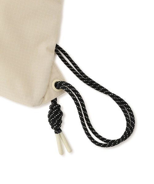 ADAM ET ROPE'（アダムエロペ）の「【WEB限定】・【HUNTER for ADAM ET ROPE'】 別注  TRAVEL DRAWSTRING BACKPACK TOTE（トートバッグ・レディース・キナリ・F）」の17枚目の写真