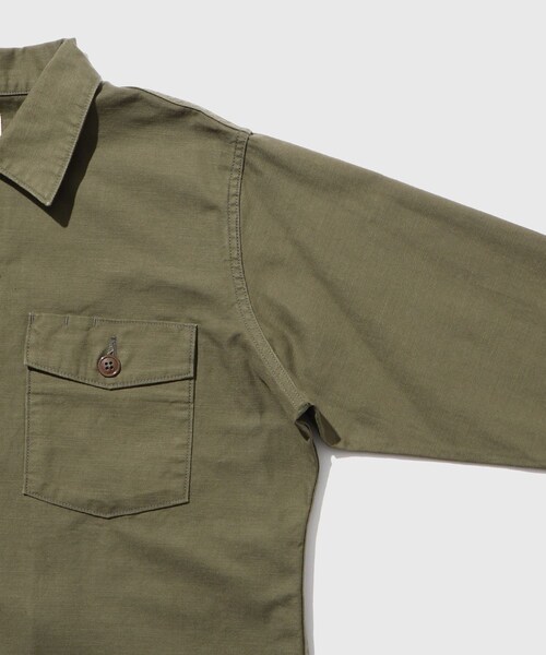 ADAM ET ROPE'（アダムエロペ）の「【BONCOURA/ボンクラ】Utility Shirt Back Satin olive（その他アウター・メンズ・オリーブ・38/40）」の8枚目の写真