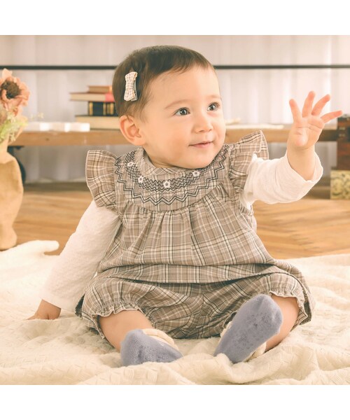 SLAP SLIP BABY（スラップスリップベビー）の「【お揃い】タータンチェック柄肩フリルワンピース+ブルマセットアップベビー(70~80cm)（その他ベビーウェア・キッズ・ブルー/ベージュ・ワンサイズ）」の2枚目の写真