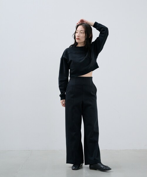 SIWEM（シウム）の「SWEAT SHORT TOPS（Tシャツ/カットソー・レディース・ブラック・F）」の2枚目の写真