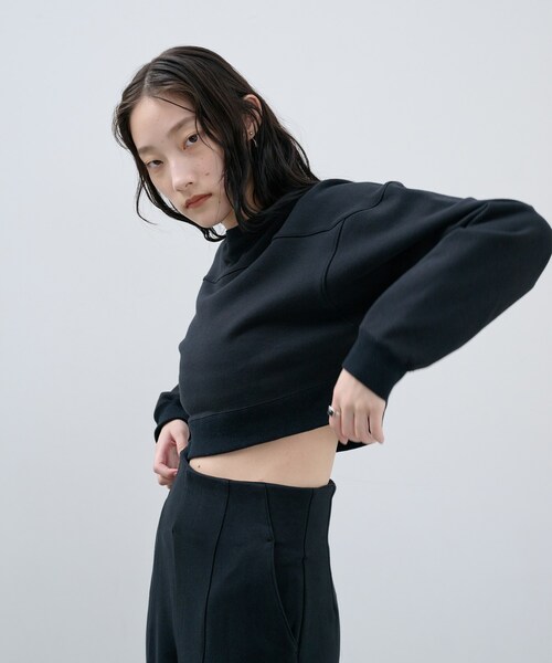 SIWEM（シウム）の「SWEAT SHORT TOPS（Tシャツ/カットソー・レディース・ブラック・F）」の4枚目の写真