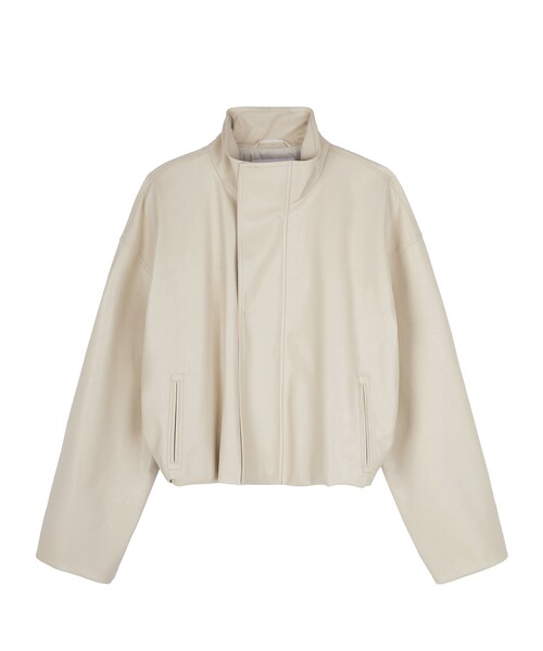 JNBY(ジェーエヌビーワイ)の「Curved Faux Leather Cropped Jacket(カバーオール・レディース・ベージュ/ブラック・38/40/36)」の1枚目の写真