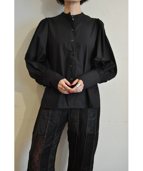 --（--）の「ボリュームスリーブシャツ（シャツ/ブラウス・レディース・ホワイト/ブラック・one）」の2枚目の写真