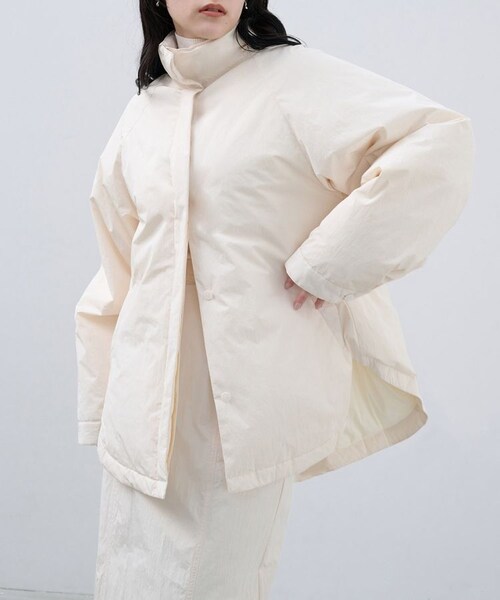 SIWEM（シウム）の「PUFFER FLARE JACKET（ダウンジャケット