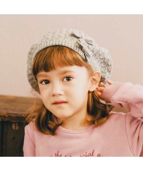 BeBe(ベベ)の「リボン付きニットベレー(48~56cm)(ハンチング/ベレー帽・キッズ・レッド/グレー・M)」の2枚目の写真