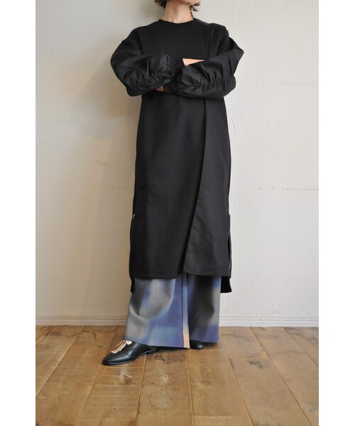 blanc basque（ブランバスク）の「シャーリングスリーブワンピース（ワンピース・レディース・グリーン/グレー/ブラック・one）」の2枚目の写真