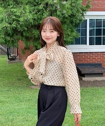 DHOLIC（ディーホリック）の「シアードットリボンブラウス（シャツ/ブラウス）」