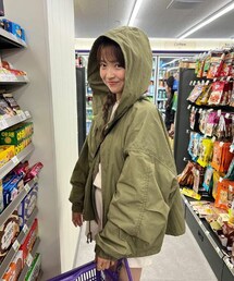 フードボリュームライトジャンパー