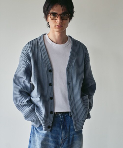 URBAN RESEARCH(アーバンリサーチ)の「new basic COTTON CASHMERE WIDE RIB CARDIGAN(カーディガン/ボレロ・メンズ・CEMENT/L SAX/NAVY・M/L)」の6枚目の写真