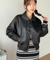 ゴムレザー調カラージャンパー