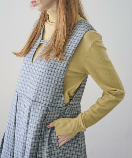 Crisp（クリスプ）の「タートルスリットスリーブニット[c1R3346]（ニット/セーター・レディース・グレー/アイボリー/イエロー・FREE）」の3枚目の写真