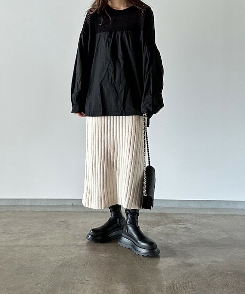 t a r o s u（タロス）の「slit knit skirt/スリットニットスカート（スカート・レディース・ベージュ/ホワイト・FREE）」の2枚目の写真