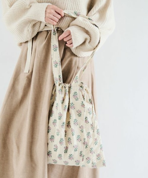 Crisp（クリスプ）の「フラワーキルティングトートバッグ[c3R3313]（トートバッグ・レディース・ブラウン/アイボリー/ピンク・FREE）」の2枚目の写真