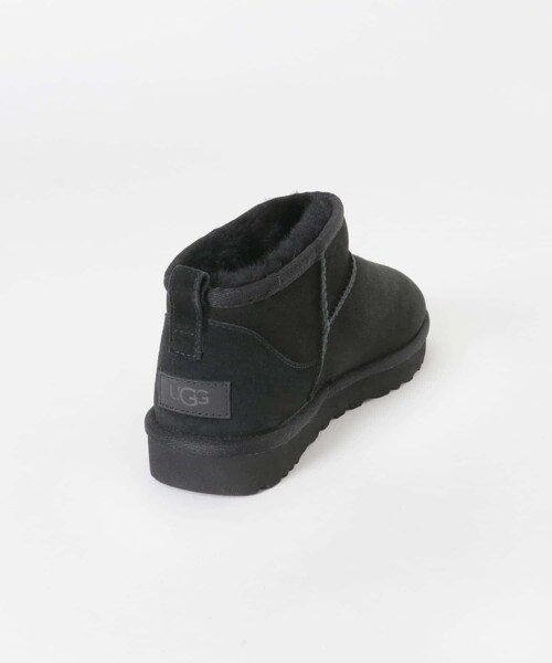 URBAN RESEARCH（アーバンリサーチ）の「UGG　CLASSIC ULTRA MINI（ブーツ・レディース・BLACK/CHESTNUT・22/23/24/25）」の9枚目の写真