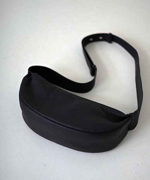 Marient(マリエント)の「Wrap Shoulder Bag(ショルダーバッグ・レディース・ブラック・FREE)」の1枚目の写真