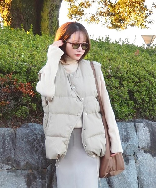 LAULEN(ローレン)の「wave down vest(ベスト・レディース・ベージュ/ブラック・FREE)」の1枚目の写真