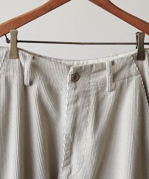 shiun（シウン）の「CORDUROY TROUSERS（その他パンツ・メンズ・ホワイト・XS/S/M）」の14枚目の写真