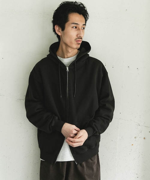 URBAN RESEARCH DOORS(アーバンリサーチドアーズ)の「『UR TECH』ピグメントダイ裏起毛ZIPパーカー(パーカー・メンズ・GRAY/BLACK・M/L)」の1枚目の写真