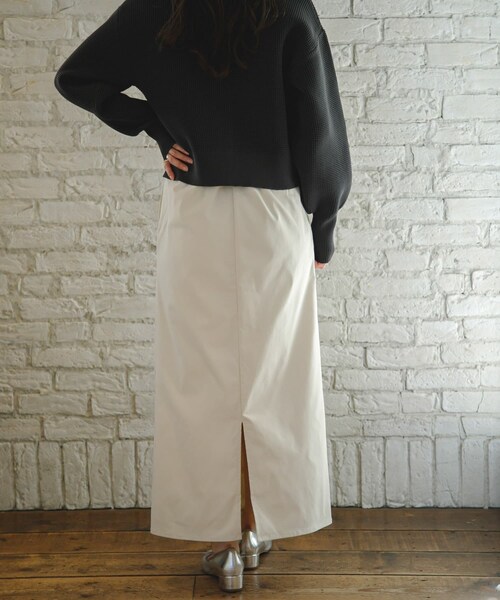 URBAN RESEARCH Sonny Label（アーバンリサーチサニーレーベル）の「ドットアソートストレートスカート（スカート・レディース・ドット/チャコール/アイボリー・FREE）」の7枚目の写真