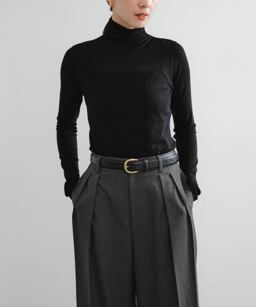 URBAN RESEARCH（アーバンリサーチ）の「カシミヤシルクタートルカットソー（Tシャツ/カットソー・レディース・BLACK/BORDER/BORDEAUX/OFF LAME・Free）」の3枚目の写真