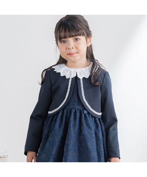 Tartine et Chocolat（タルティーヌエショコラ）の「ソルディフェンダーポンチレースジャケット(110~130cm)（セットアップ・キッズ・ホワイト/ネイビー・110cm）」の2枚目の写真