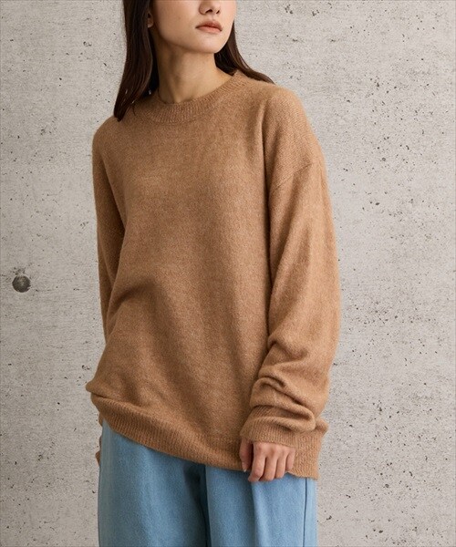 L.H.P（エルエイチピー）の「ショートモヘアクルーネックニット（ニット/セーター・レディース・ブラウン/グレー/ベージュ・M/L）」の3枚目の写真