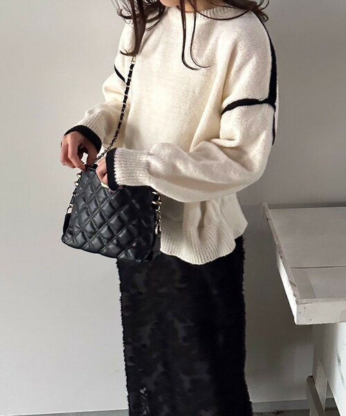 t a r o s u（タロス）の「bicolor yuru line knit/バイカラーユルラインニット（ニット/セーター・レディース・ブラウン/ホワイト・FREE）」の2枚目の写真