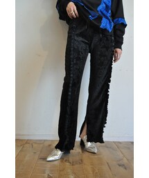 エンボスベロアスリットパンツ