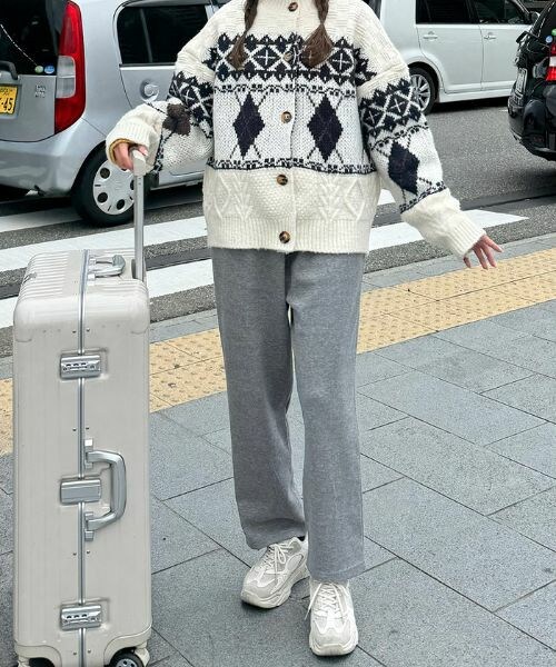 DHOLIC(ディーホリック)の「裏起毛ウール混リラックステーパードパンツ(スウェットパンツ・レディース・グレー・FREE)」の1枚目の写真