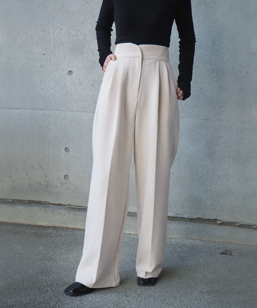 LAULEN(ローレン)の「doubletuck wide pants(その他パンツ・レディース・ブラック/アイボリー・FREE)」の2枚目の写真
