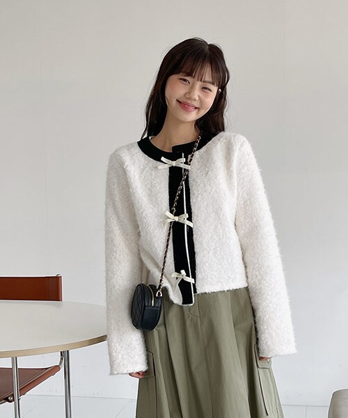 DHOLIC（ディーホリック）の「配色リボンファータッチジャケット（ノーカラージャケット・レディース・パープル/アイボリー/ブラック/ピンク・FREE）」の2枚目の写真