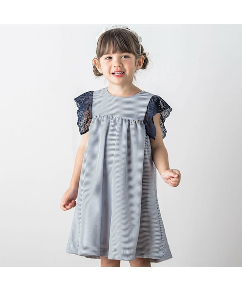 Tartine et Chocolat(タルティーヌエショコラ)の「【日本製】レース袖付きジョーゼットワンピース(90~140cm)(ワンピース・キッズ・ブルー/その他・110cm)」の2枚目の写真