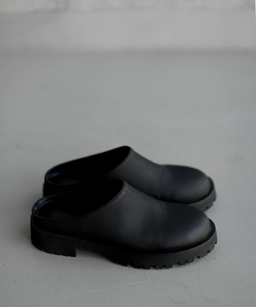 Marient（マリエント）の「Soft Rubber Slide Shoes（スリッポン・レディース・ホワイト/ブラック・23.0/23.5/24.0/24.5）」の2枚目の写真